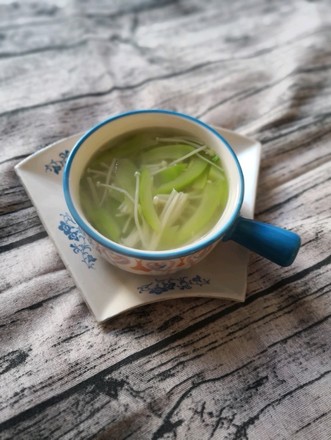 Zucchini and Enoki Mushroom Soup recipe