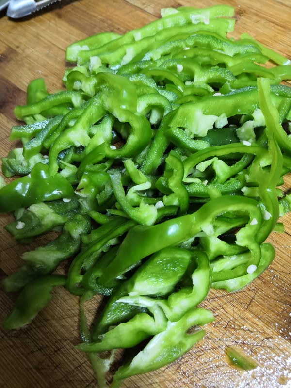 Stir-fried Shredded Pork with Green Pepper recipe