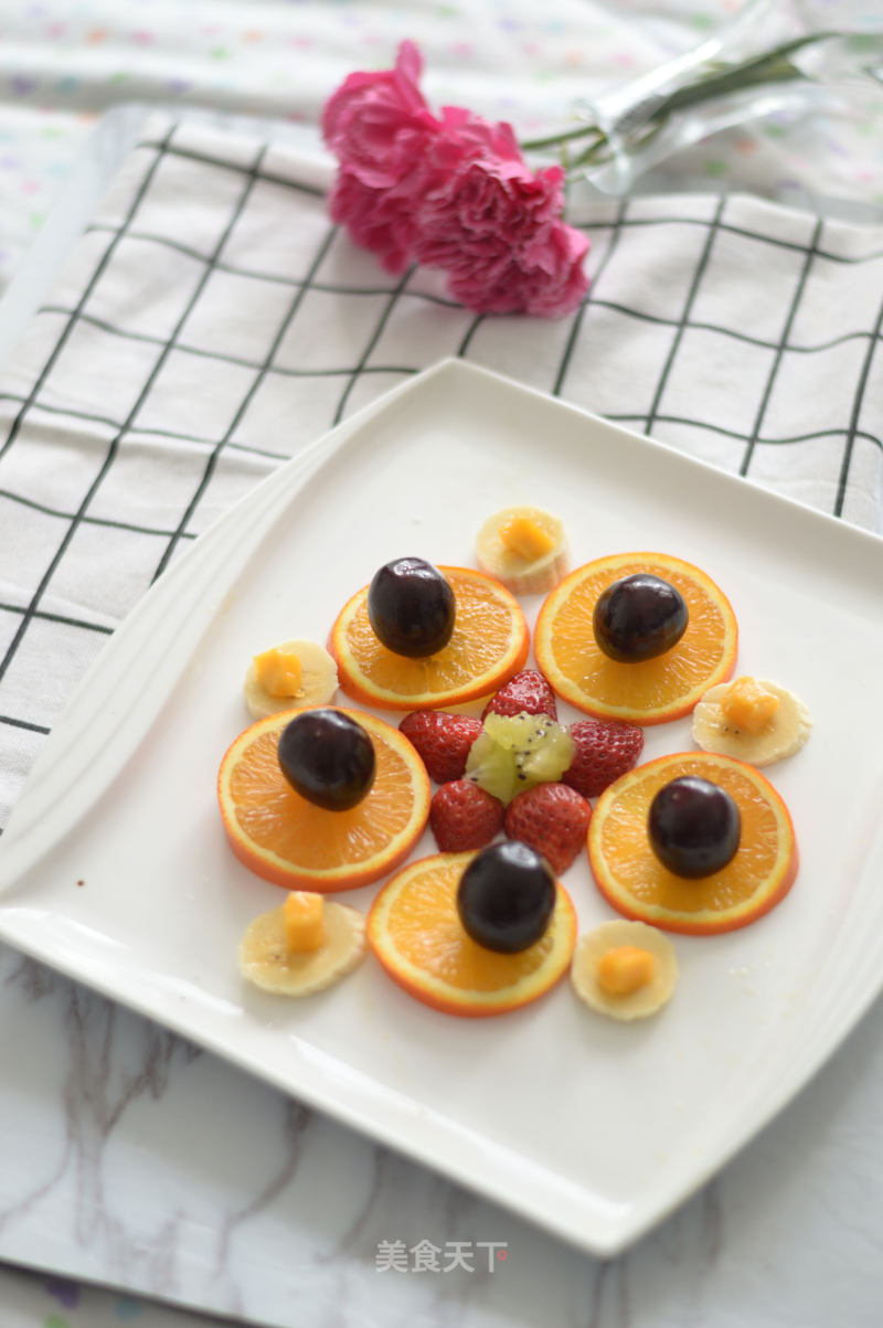 Flower-shaped Fruit Platter recipe