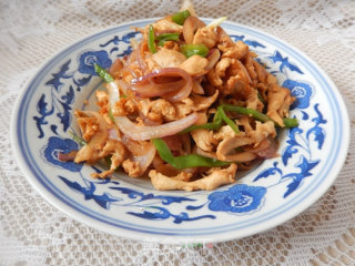 Stir-fried Shredded Chicken with Onions recipe