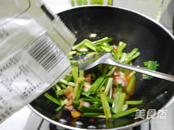 Stir-fried Pork Belly with Garlic Sprouts recipe