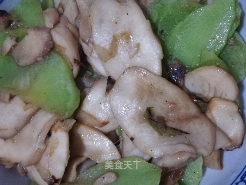 Roasted Pleurotus Eryngii with Lettuce recipe