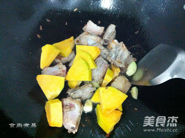 Braised Pork Ribs with Pumpkin and Yam recipe