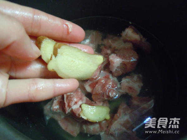 Cordyceps Flower Pork Ribs and Yam Soup recipe