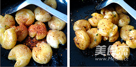 Pan-fried Baby Potatoes with Olive Oil recipe