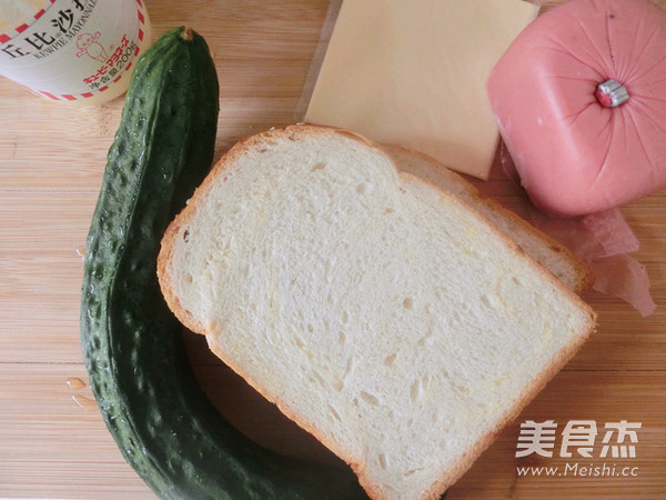 Vegetable Toast Roll with Seaweed Cheese recipe