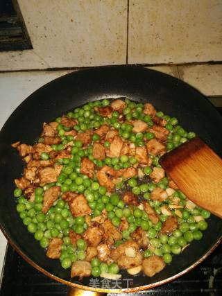 Stir-fried Diced Pork with Green Beans recipe