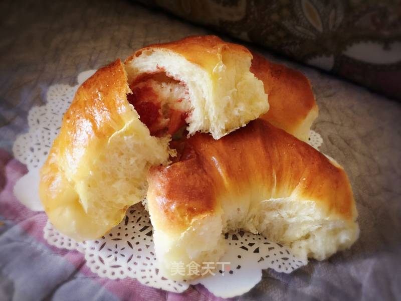 #aca烤明星大赛#jam and Soft Croissant Small Bread Meal Bag recipe