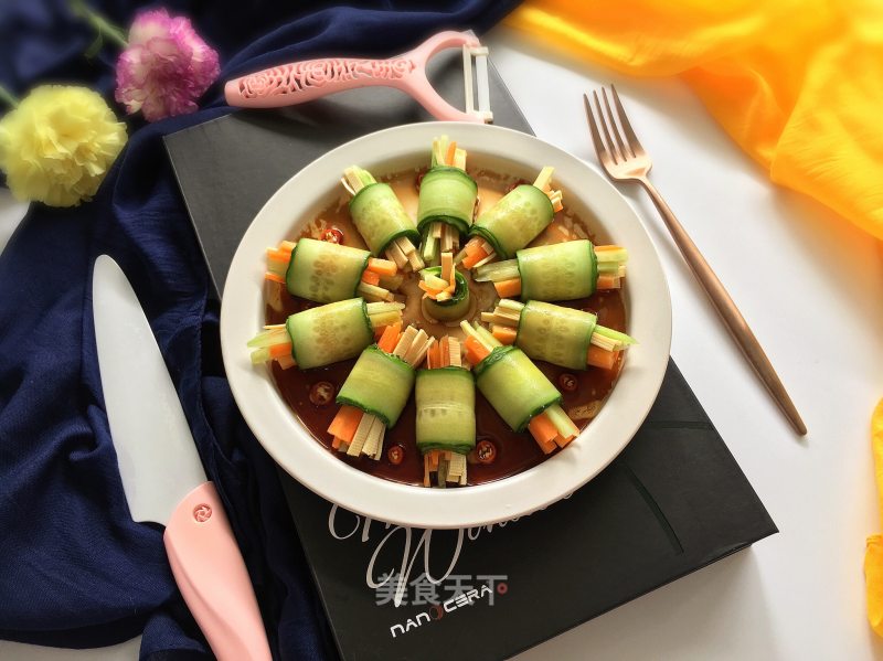 Cold Cucumber Rolls recipe
