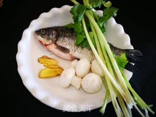 Milky White Crucian Fish Soup recipe