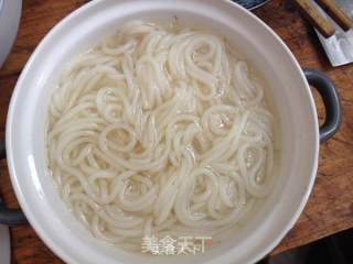 Sour and Spicy Spicy So Delicious-matsutake Snail Noodles recipe