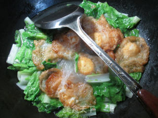 Boiled Vermicelli with Quail Egg and Cabbage recipe