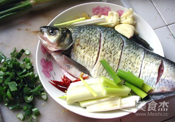 Braised Fish with Garlic Knife recipe