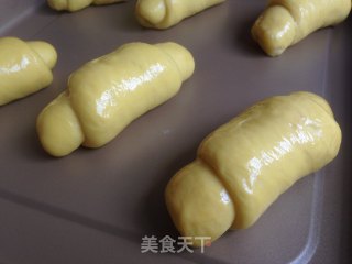 Mango Bread Roll recipe