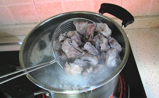 Autumn Spicy Fragrant Spicy Pork Ribs with Mushrooms recipe