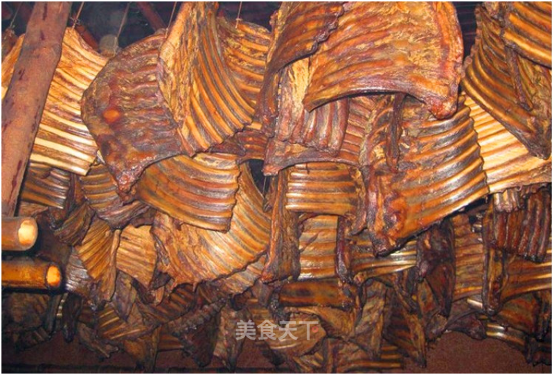 The Original Ecological Characteristics of Bacon and Pork Ribs in Daba Mountain recipe