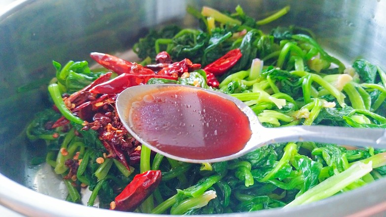 Spinach with Chili Oil recipe