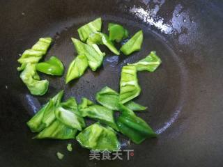 Stir-fried Pipi Shrimp with Green Pepper recipe