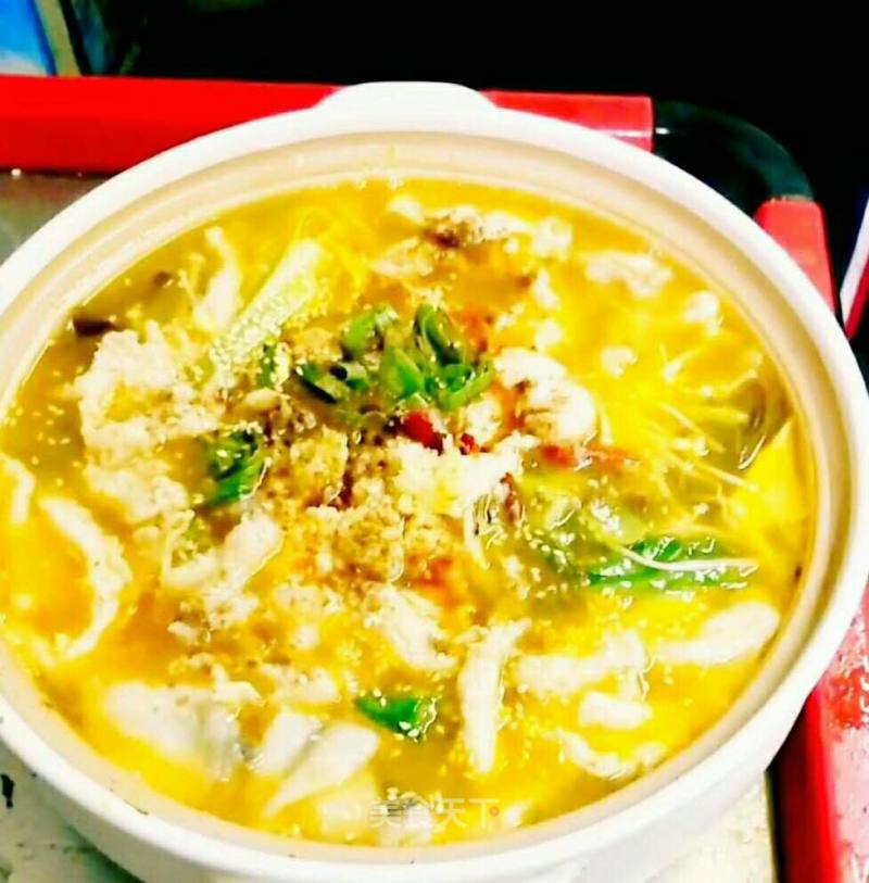 Fish Noodles with Pickled Cabbage in Golden Soup