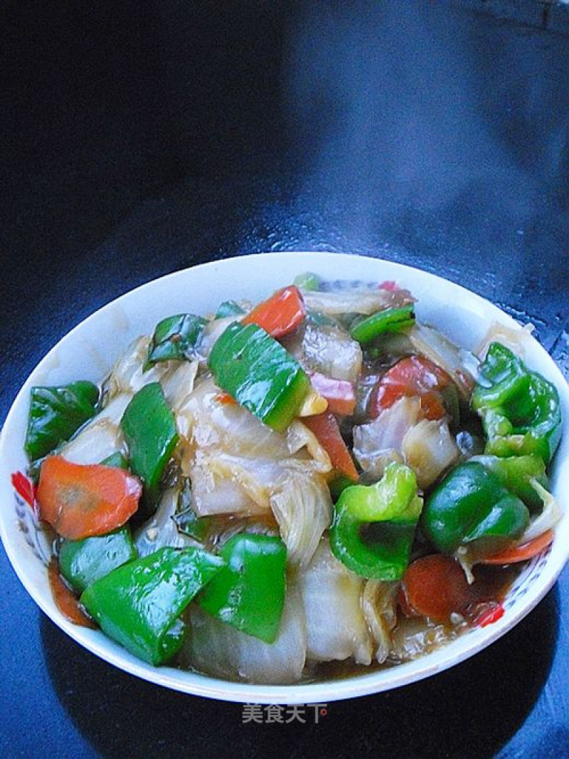 Home-style Stir-fry---[carrots, Green Peppers and Cabbage Slices] recipe