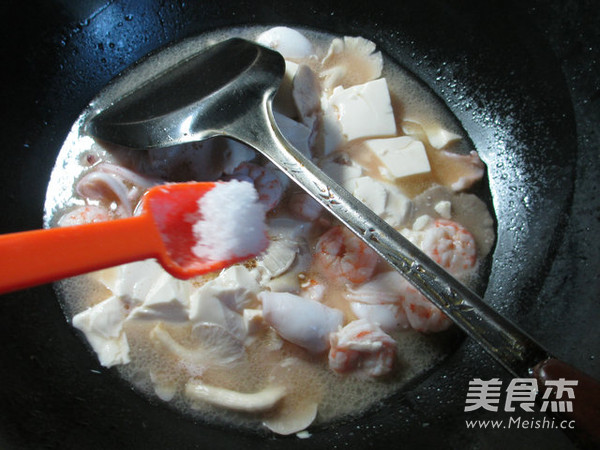 Seafood Xiuzhen Mushroom Tofu recipe