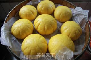 Shelled Bean Paste Buns, Pumpkin Meat Buns, Bear Paw Meat Buns Made of Pumpkin Puree recipe