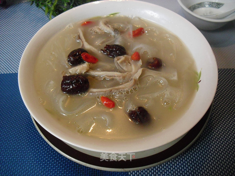 Pork Belly Soup with Red Date Vermicelli recipe