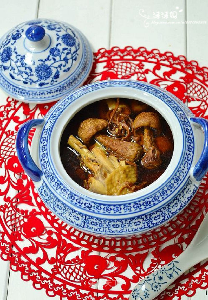 [stewed Chicken Soup with Cordyceps Flower Agaricus Blazei] A Mellow Chicken Soup that I Hope Will be Great for The Next Year recipe