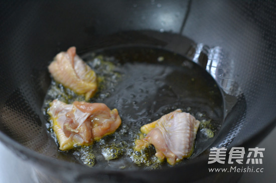 Braised Chicken Wings with Three Sauces recipe