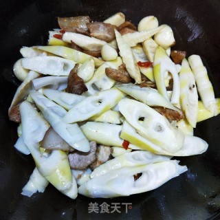 Bitter Bamboo Shoots with Pork Belly and Sauerkraut recipe