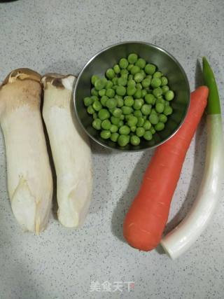 Pleurotus Eryngii Fried Peas recipe