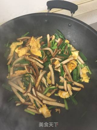 Stir-fried Garlic and Egg recipe