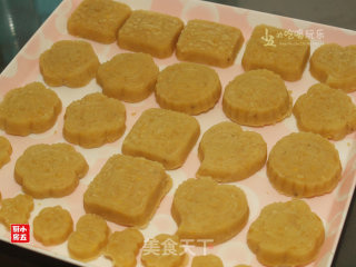 Mung Bean Cake: Chaoshan Pastry with Delicate Fragrance and Warmth Like Jade recipe