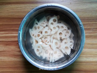 Hawthorn and Lotus Root Slices recipe