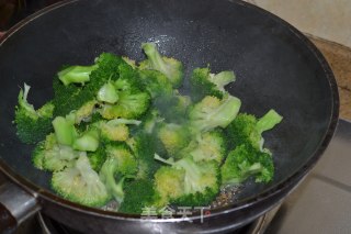 Stir-fried Broccoli (simple and Beautiful) recipe