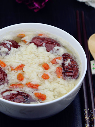 Red Dates and Wolfberry Boiled Sweet Rice Wine recipe