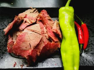 Donkey Meat Mixed with Green Pepper recipe