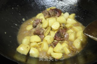 [guangdong] Braised Duck Legs with Ci Mushroom recipe