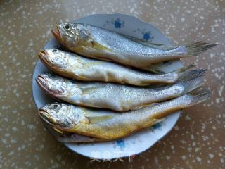 Braised Small Yellow Croaker recipe