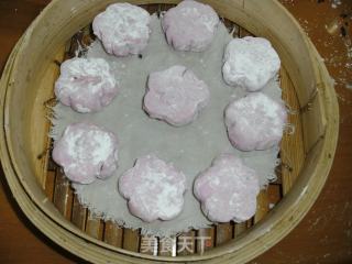 Ingenious Use of Natural Pigments to Enhance The Magic of Pastry: Powder Plum Dumplings recipe