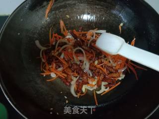 Stir-fried Beef with Carrots and Onions recipe