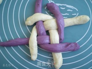 Bicolor Flower Bread recipe