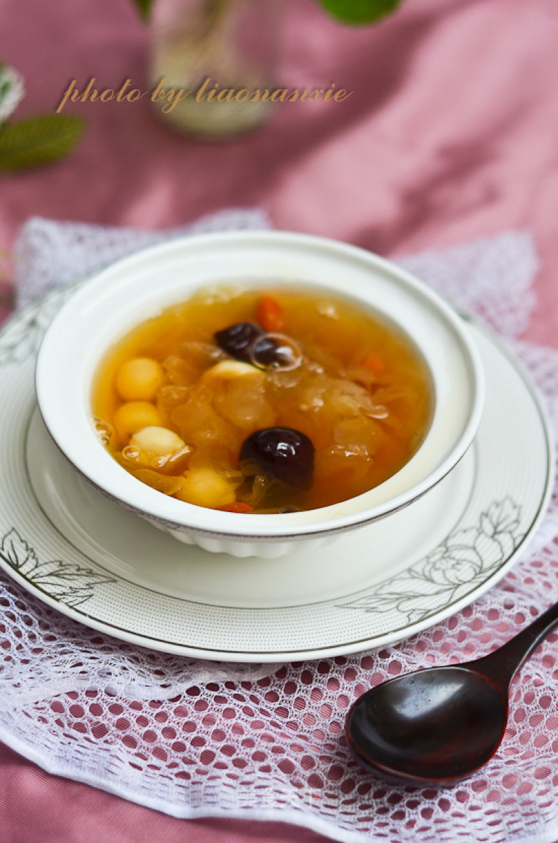 Jujube and Tremella Soup recipe