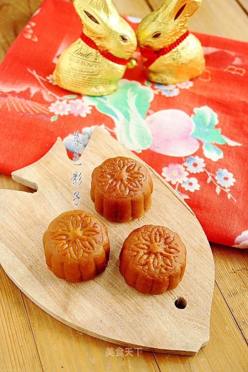 Red Lotus Paste Moon Cake recipe