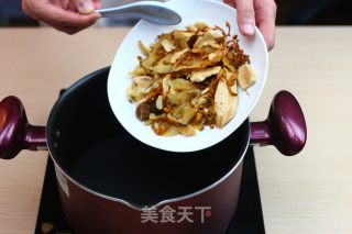 Guangdong Lao Huo Liang Soup-american Ginseng Soup for Strengthening The Spleen and Replenishing Qi recipe