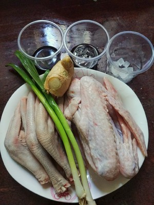 Braised Goose Palm and Wing with Abalone Sauce recipe