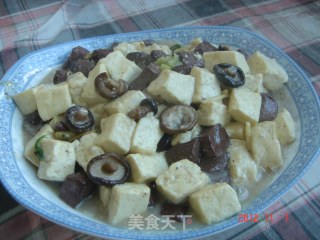 Red and White Tofu and Shiitake Mushrooms recipe