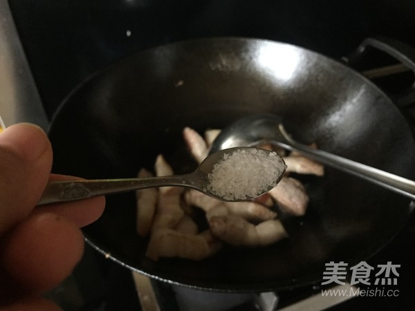 Braised Pork with Radish recipe