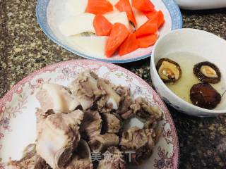 Pork Ribs in Chinese Yam Soup recipe