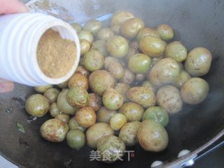 Braised Potatoes in Sauce recipe